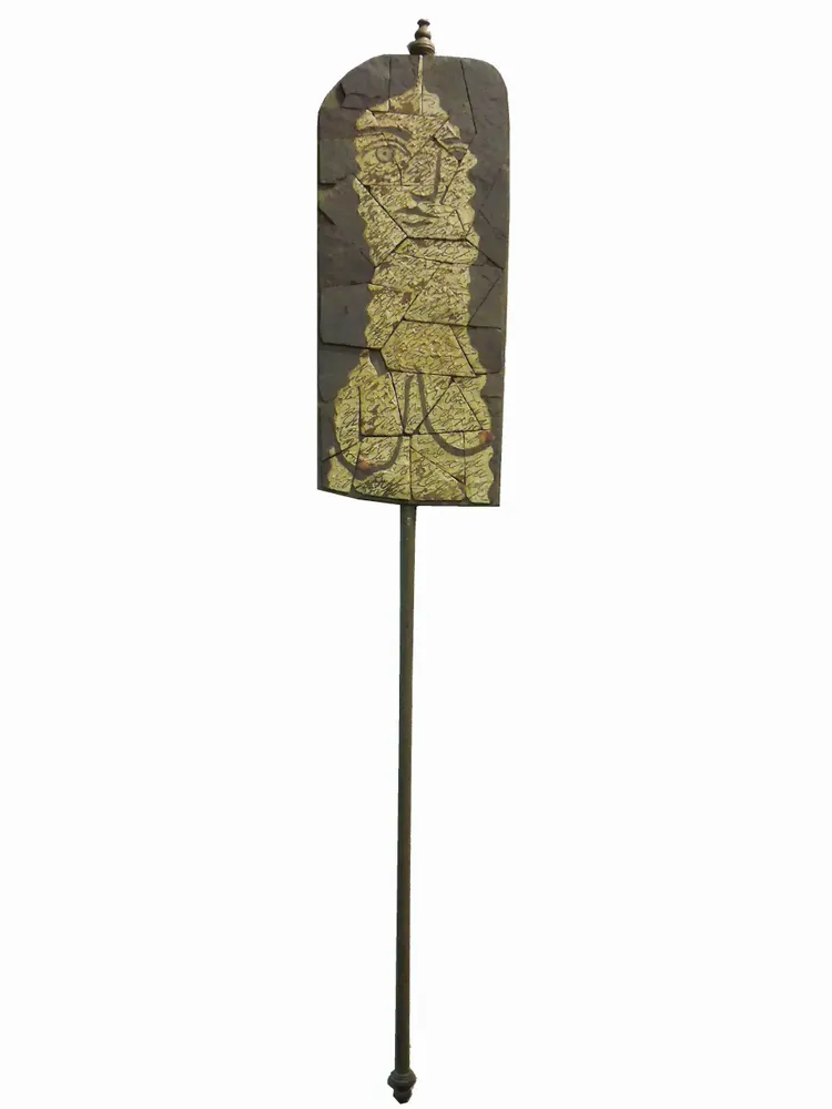 Artwork titled "Estandarte" made with oil painting, slate stone, wood in the year 1986 by Juan Diego Miguel