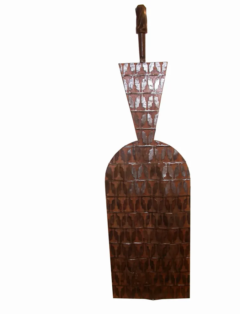 Artwork titled "Dama de Sao Paulo" made with iron, wood in the year 2002 by Juan Diego Miguel
