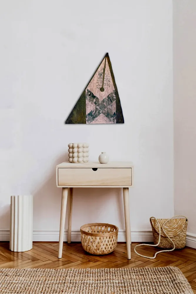 Artwork titled "Punta de pluma" made with oil painting, slate stone in the year 1985 by Juan Diego Miguel