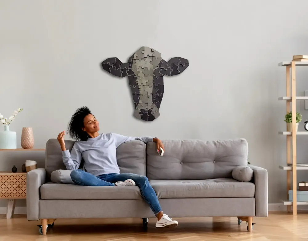 Artwork titled "Cabeza de vaca" made with synthetic enamelled paint, cardboard in the year 2022 by Juan Diego Miguel