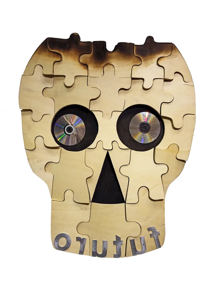 Artwork titled "Futuro" made with plywood, aluminum, vinyl, synthetic enamelled paint in the year 2020 by Juan Diego Miguel