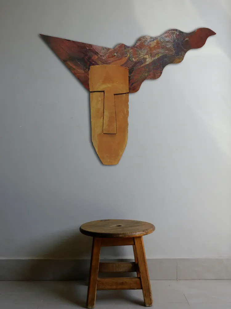 Artwork titled "Cabeza" made with ceramic, synthetic enamelled paint, mdf in the year 2022 by Juan Diego Miguel