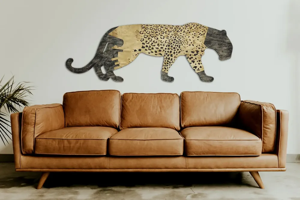 Artwork titled "Gato con arte" made with wooden floor, graphite, paper, mdf in the year 2022 by Juan Diego Miguel