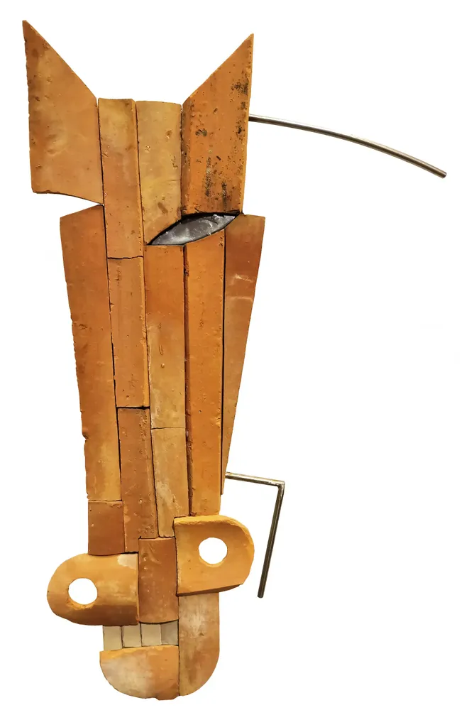 Artwork titled "Cabeza de caballo" made with Tin, stainless steel, ceramic, limestone in the year 2022 by Juan Diego Miguel