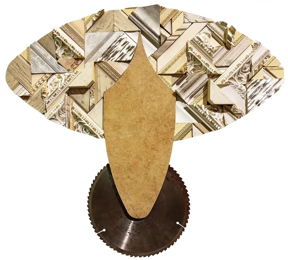 Artwork titled "Pamela" made with frames, iron, Stoneware in the year 2022 by Juan Diego Miguel