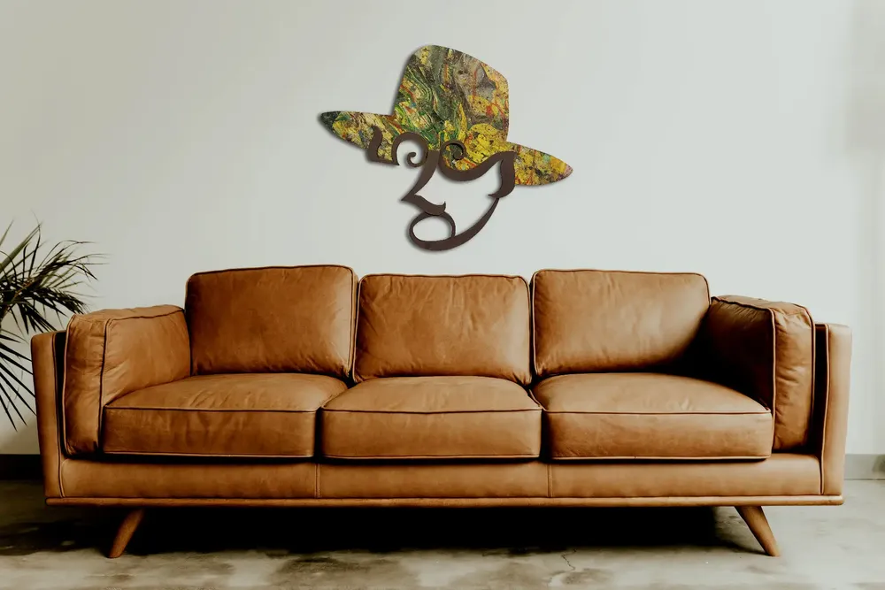 Artwork titled "Sr. 5726" made with mdf, synthetic enamelled paint in the year 2022 by Juan Diego Miguel