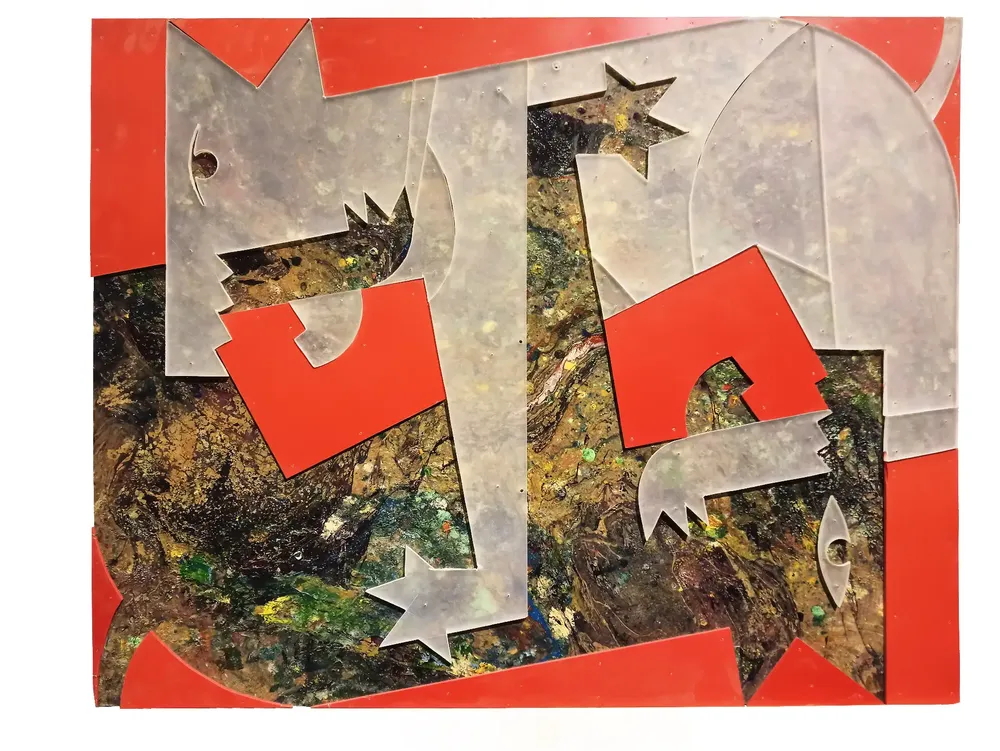 Artwork titled "Peleando con su sombra" made with methacrylate, synthetic enamelled paint, mdf, Plastic in the year 2022 by Juan Diego Miguel