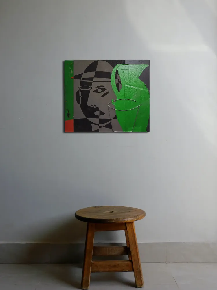 Artwork titled "Vaso de agua" made with synthetic enamelled paint, laminate, cardboard, slate stone, aluminum, Akrilic in the year 2022 by Juan Diego Miguel