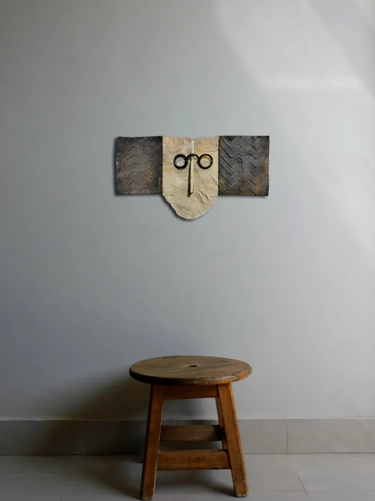 Artwork titled "Gafas" made with limestone, iron, rubber in the year 2023 by Juan Diego Miguel