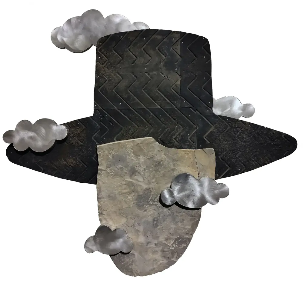 Artwork titled "Despistado" made with aluminum, iron, rubber, limestone in the year 2023 by Juan Diego Miguel