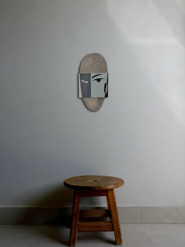 Artwork titled "Cabeza J" made with synthetic enamelled paint, laminate, zinc in the year 2023 by Juan Diego Miguel