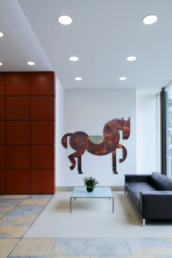 Artwork titled "Caballo de tiovivo" made with iron, laminate, copper in the year 2024 by Juan Diego Miguel