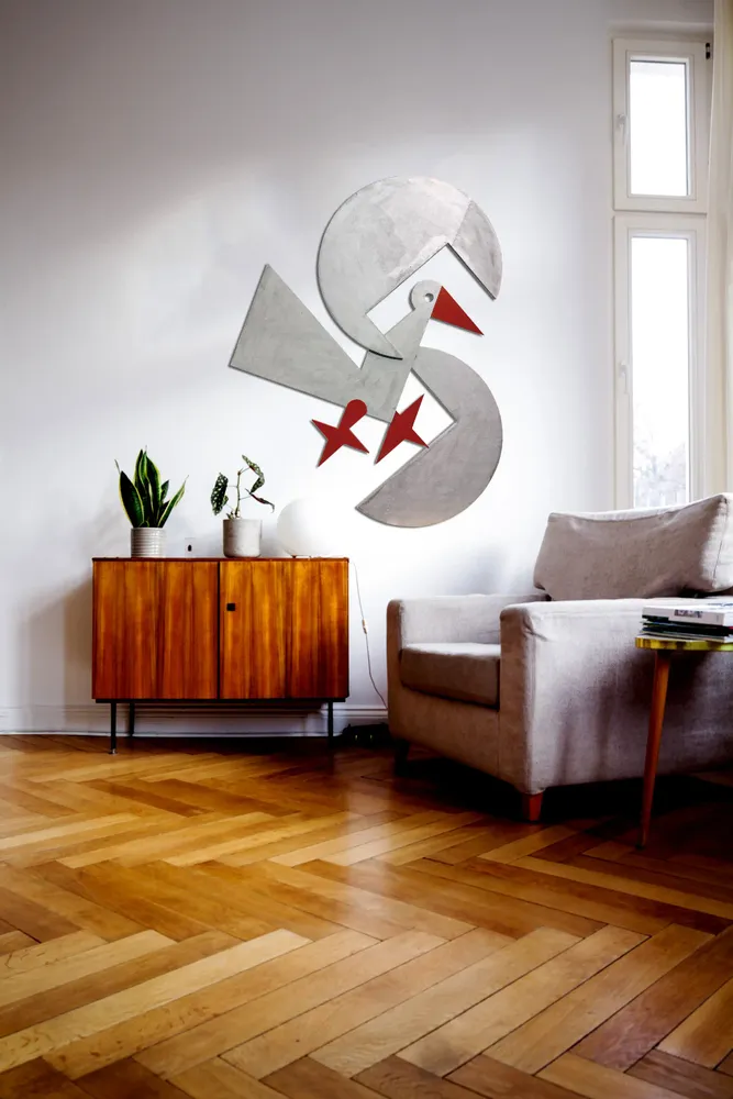 Artwork titled "Pajaro" made with synthetic enamelled paint, plywood, Plastic in the year 2024 by Juan Diego Miguel