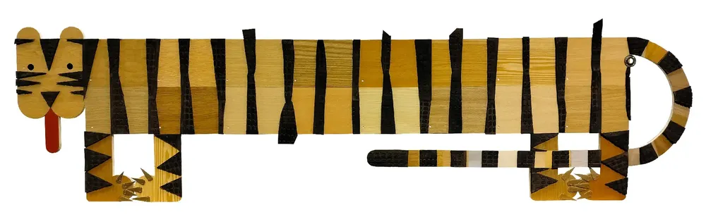 Artwork titled "Gato burlón" made with iron, rubber, laminate, synthetic enamelled paint, plastic in the year 2024 by Juan Diego Miguel