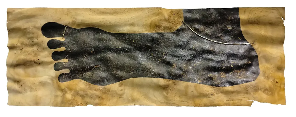 Artwork titled "Pie" made with brass, graphite, wood in the year 2024 by Juan Diego Miguel