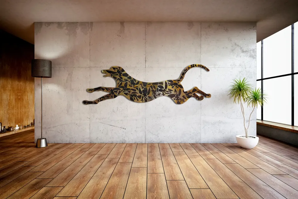 Artwork titled "Espantando pajaros" made with brass, iron in the year 2024 by Juan Diego Miguel