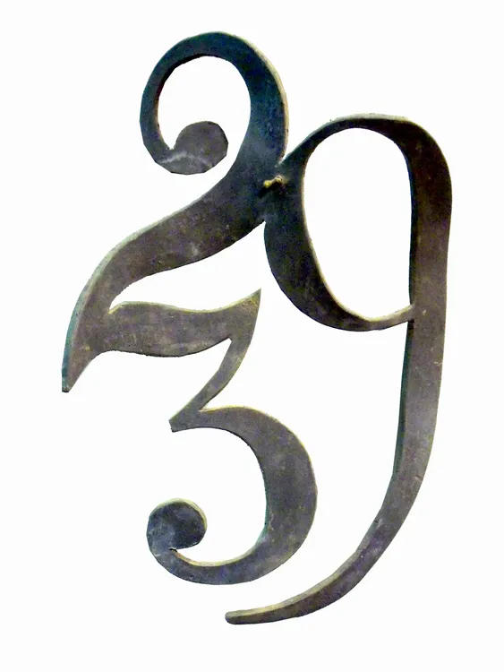 Artwork titled "Cabeza 293P" made with undefined in the year 1991 by Juan Diego Miguel